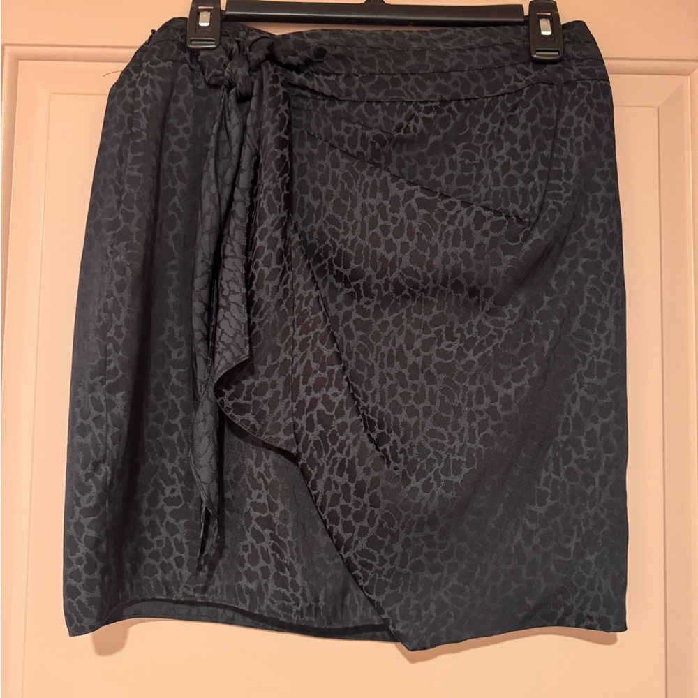 Guess Black Animal Print Asymmetrical Skirt Size 4